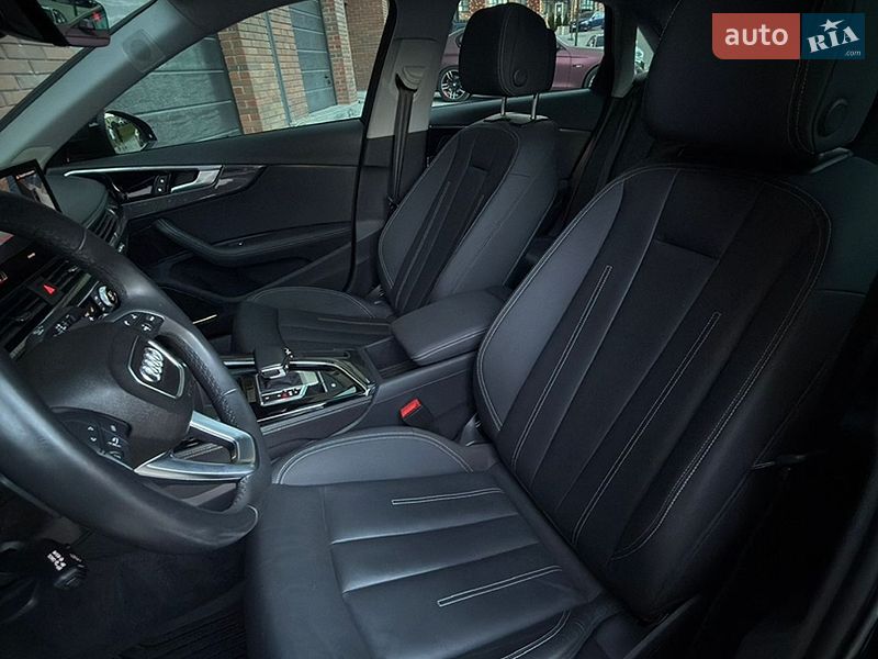 Седан Audi A4 2021 в Житомирі