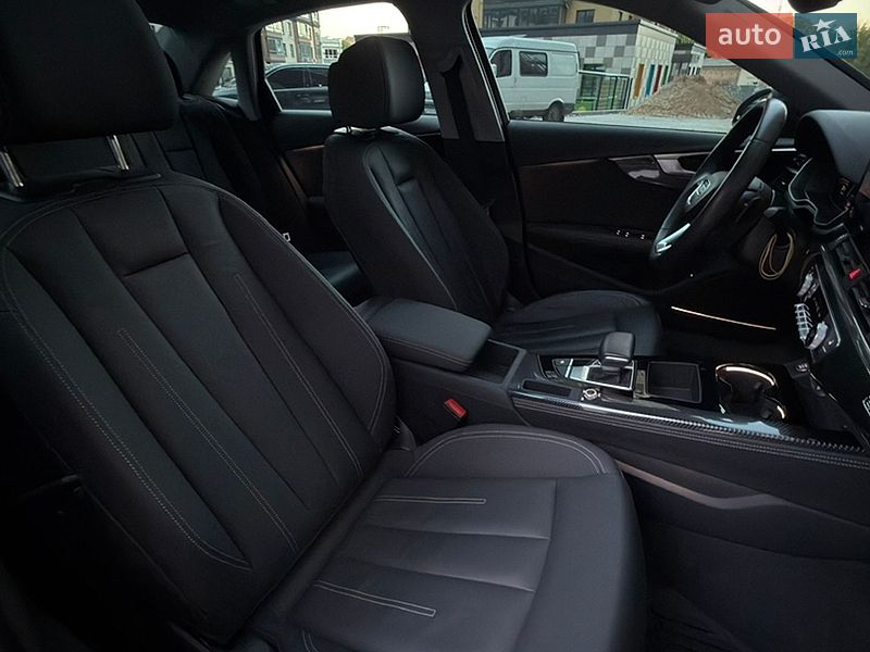 Седан Audi A4 2021 в Житомирі