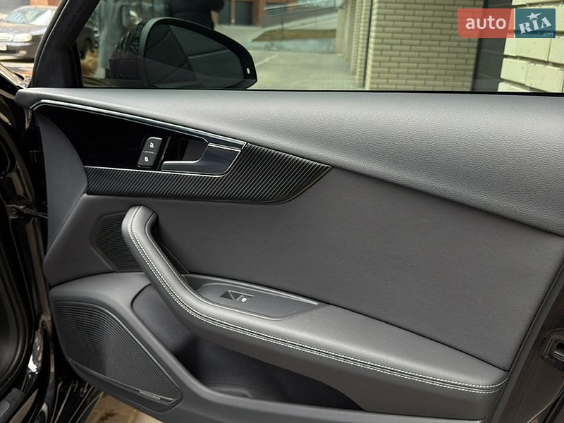 Седан Audi A4 2021 в Житомирі