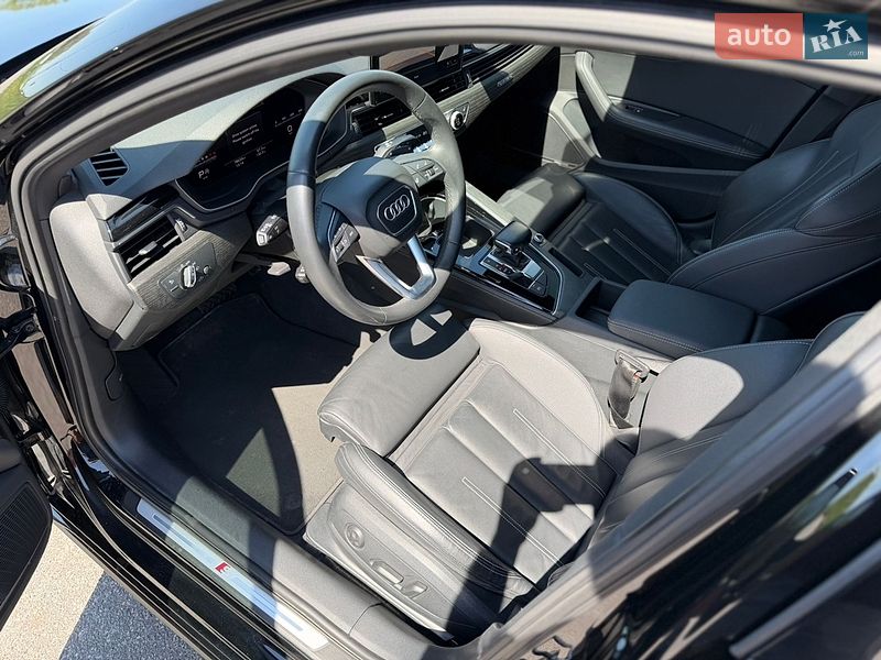 Седан Audi A4 2023 в Києві