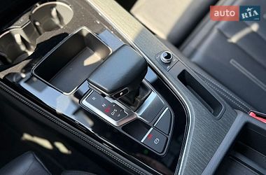 Седан Audi A4 2023 в Києві