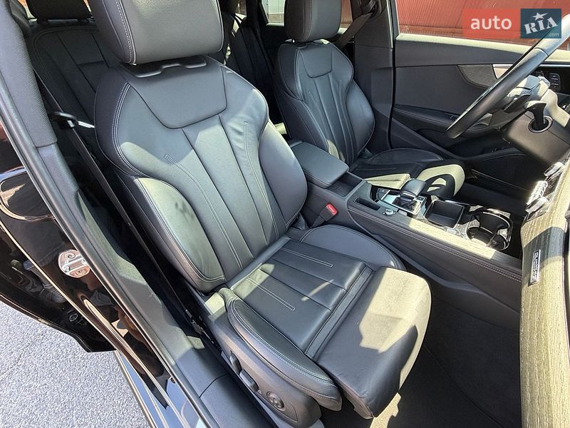 Седан Audi A4 2023 в Києві