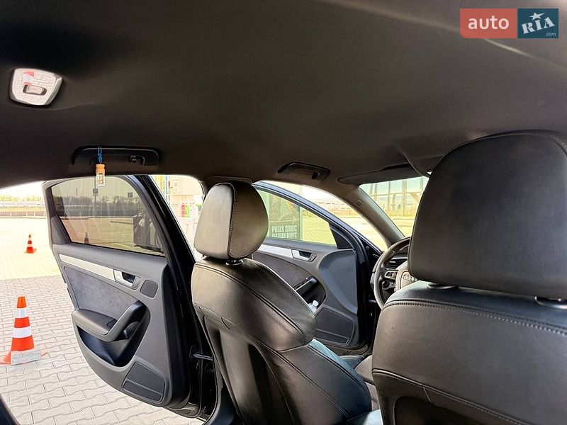 Седан Audi A4 2011 в Киеве