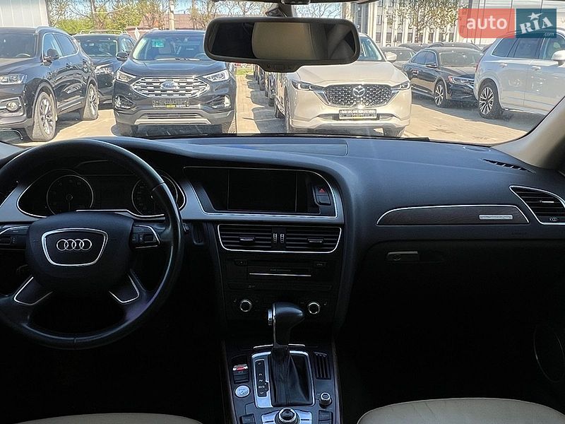 Седан Audi A4 2013 в Ивано-Франковске