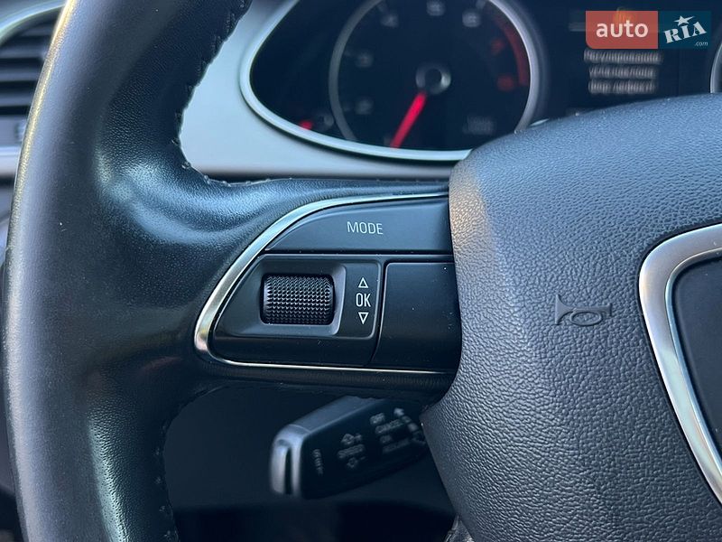 Седан Audi A4 2013 в Ивано-Франковске