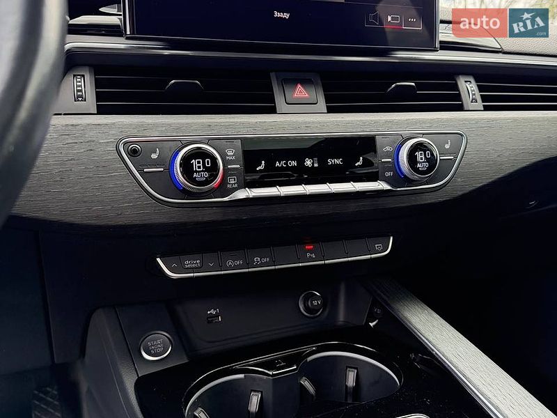 Седан Audi A4 2020 в Львові