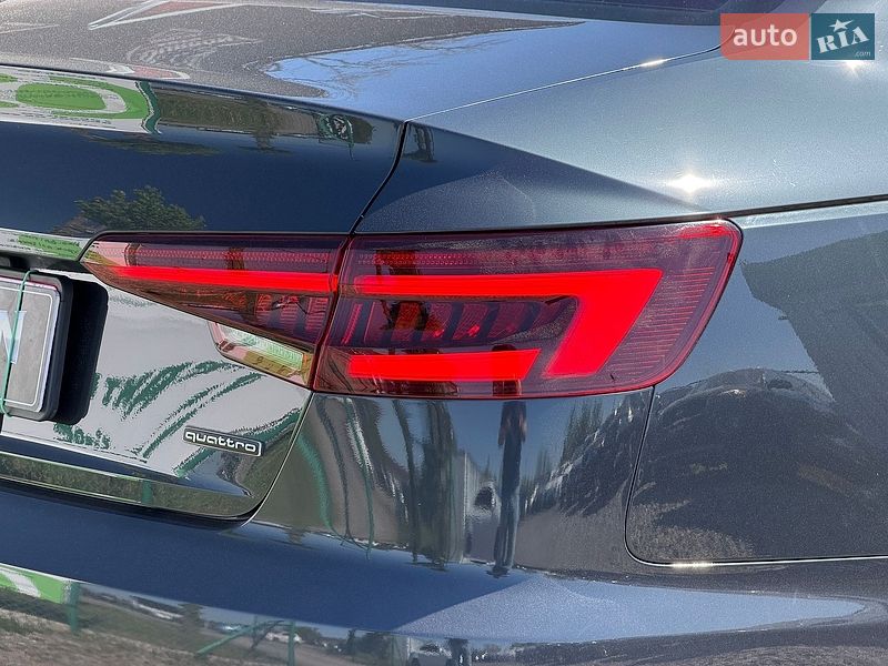 Седан Audi A4 2018 в Виннице