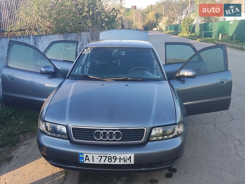 Седан Audi A4 1997 в Новой Басане