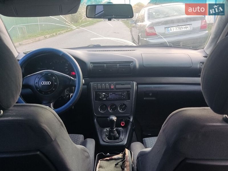 Седан Audi A4 1996 в Новой Басане