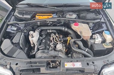 Седан Audi A4 1996 в Новой Басане