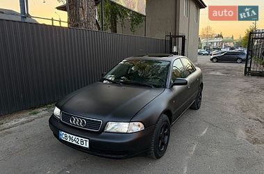 Седан Audi A4 1995 в Чернигове