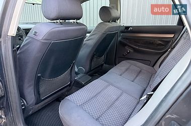 Седан Audi A4 1995 в Чернигове