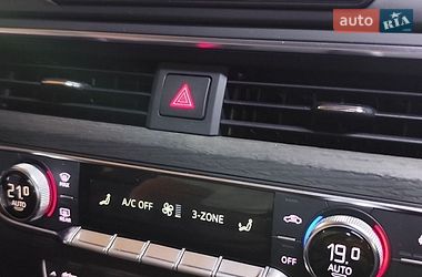 Седан Audi A4 2017 в Чернигове