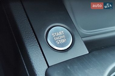Седан Audi A4 2017 в Чернигове