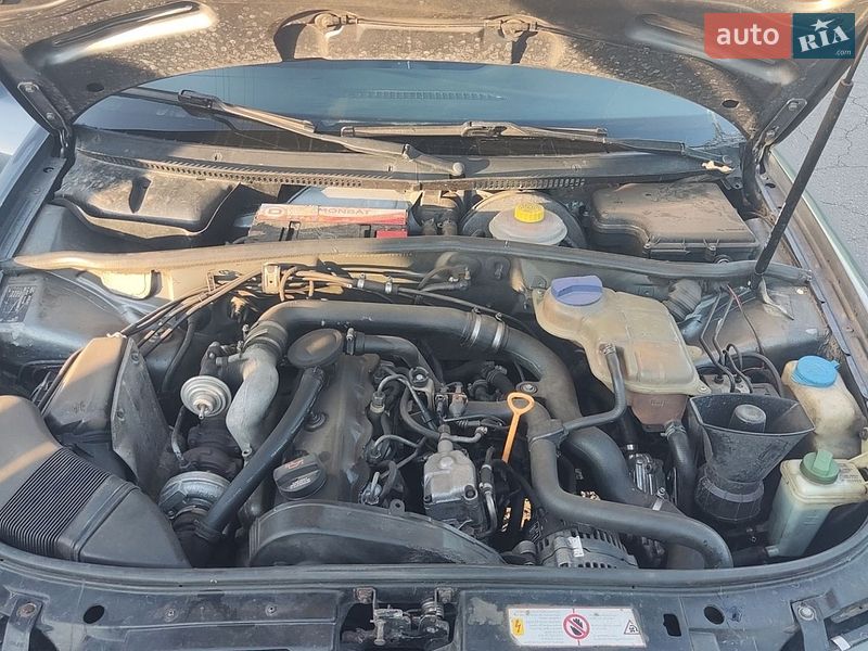 Седан Audi A4 1997 в Новой Басане