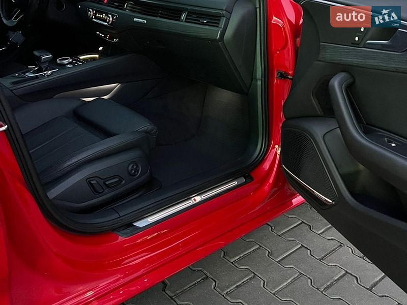 Седан Audi A4 2016 в Одессе
