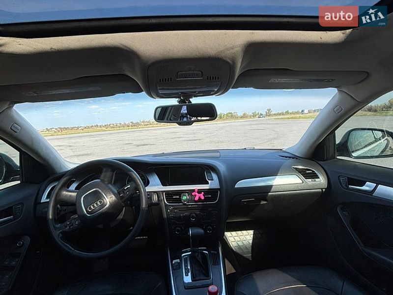 Седан Audi A4 2009 в Днепре