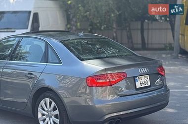 Седан Audi A4 2012 в Львове