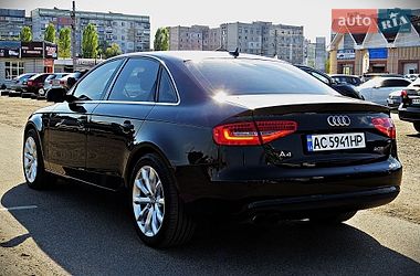 Седан Audi A4 2013 в Черкасах