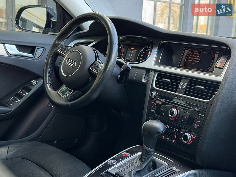 Седан Audi A4 2015 в Луцке
