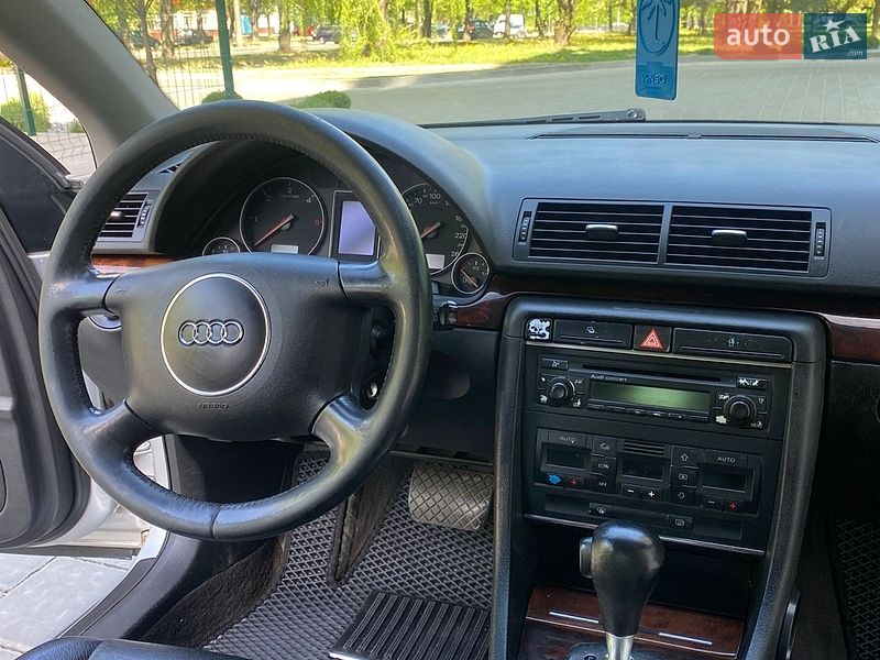 Універсал Audi A4 2002 в Рівному