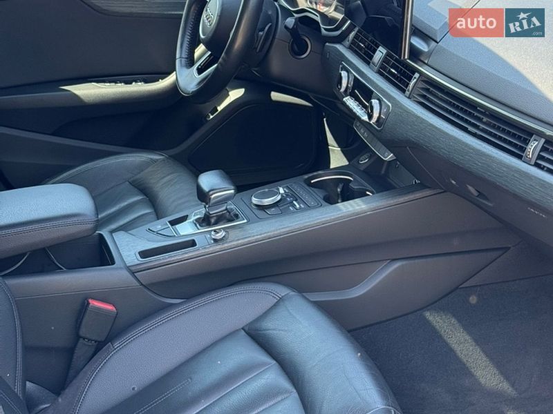 Седан Audi A4 2017 в Киеве