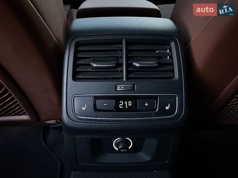 Седан Audi A4 2020 в Львове