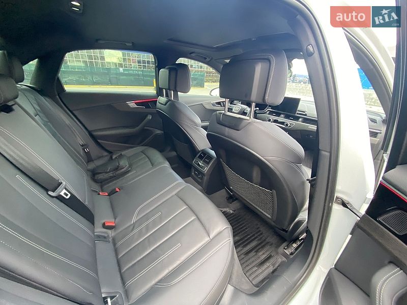 Седан Audi A4 2023 в Сумах
