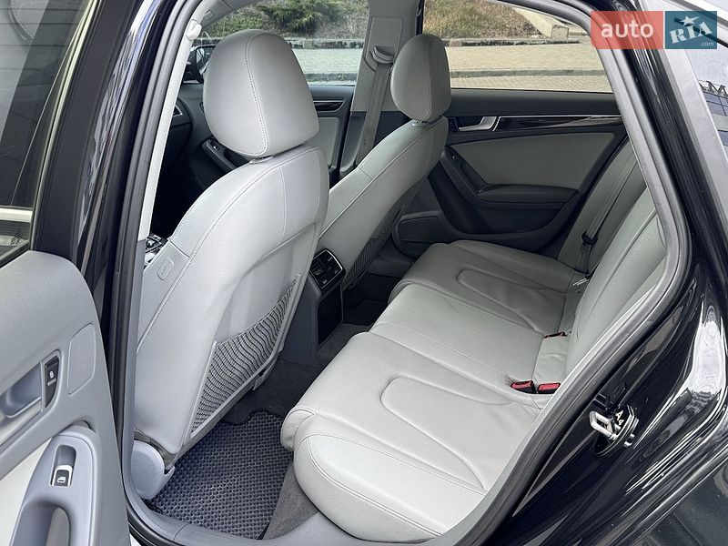 Седан Audi A4 2013 в Одессе