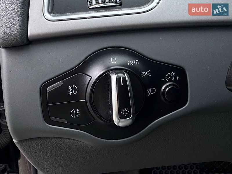 Седан Audi A4 2013 в Одессе