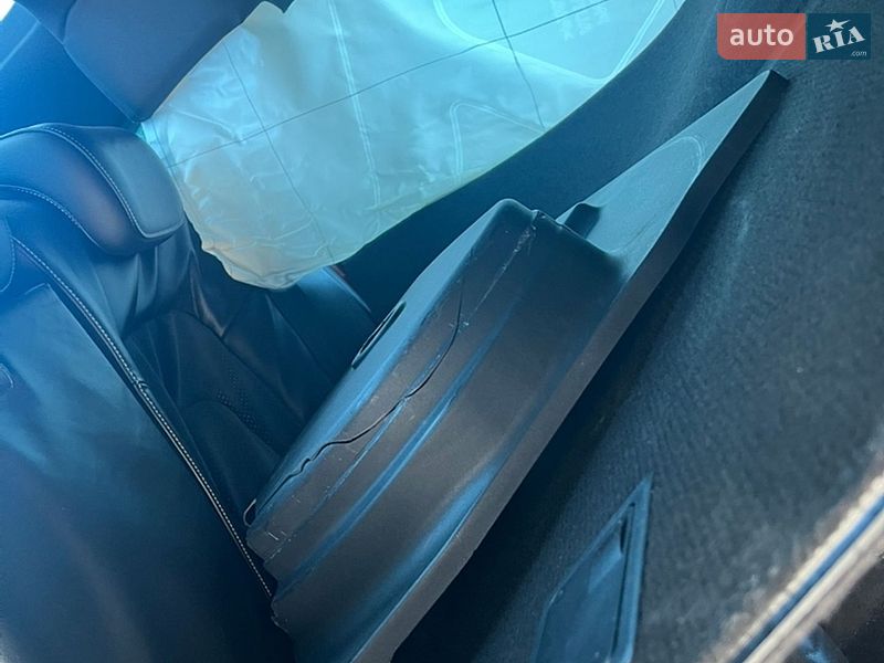 Седан Audi A4 2011 в Новояворовске