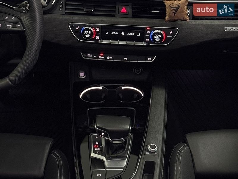 Седан Audi A4 2024 в Одесі