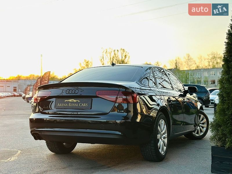Седан Audi A4 2012 в Харькове