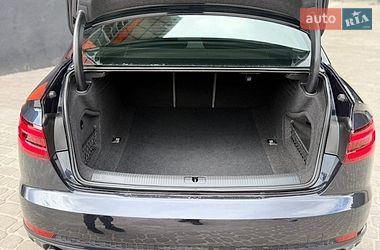 Седан Audi A4 2018 в Дубні