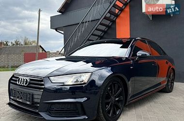 Седан Audi A4 2018 в Дубні