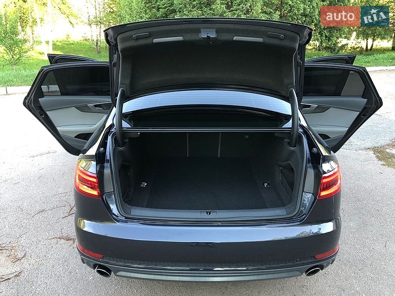 Седан Audi A4 2018 в Ирпене