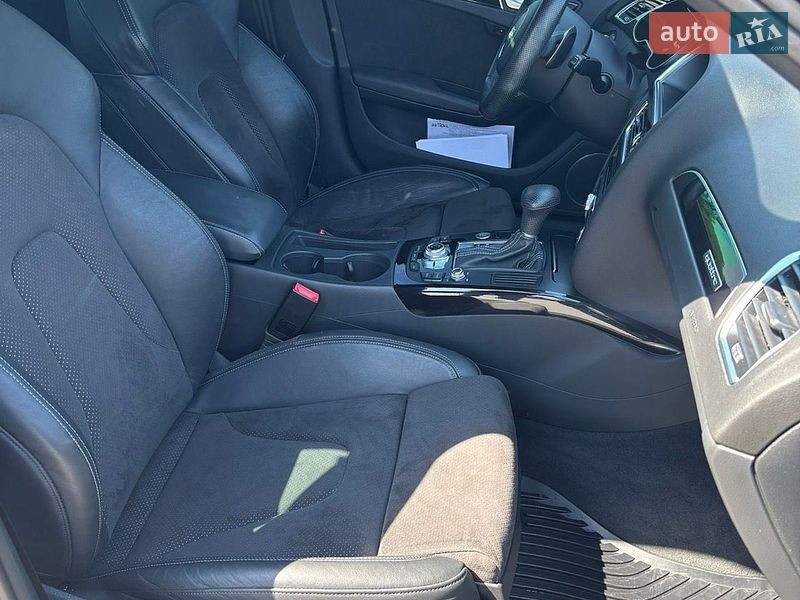 Седан Audi A4 2015 в Киеве