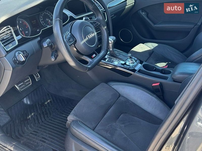 Седан Audi A4 2015 в Києві