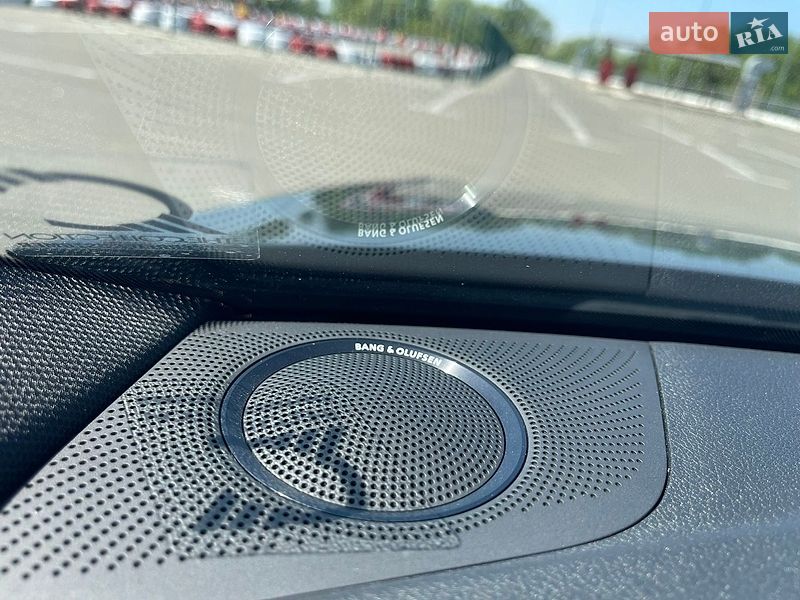 Седан Audi A4 2015 в Киеве