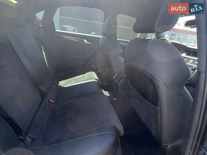 Седан Audi A4 2015 в Киеве