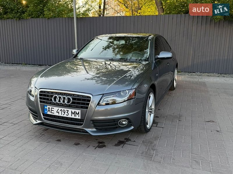 Седан Audi A4 2012 в Дніпрі