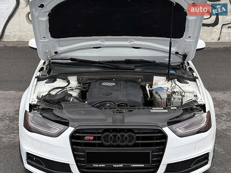 Седан Audi A4 2015 в Хмельницькому
