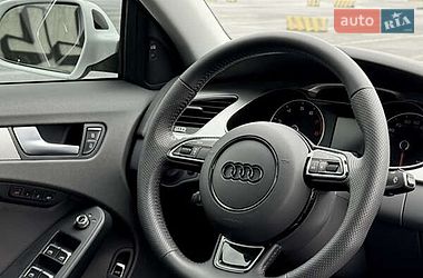 Седан Audi A4 2015 в Хмельницькому