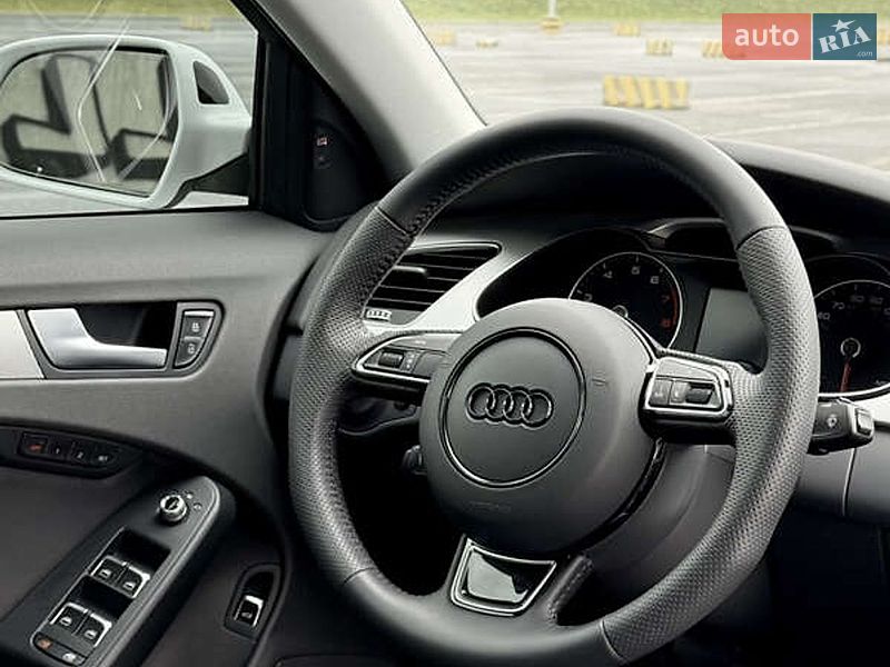 Седан Audi A4 2015 в Хмельницькому