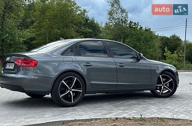 Седан Audi A4 2011 в Львове