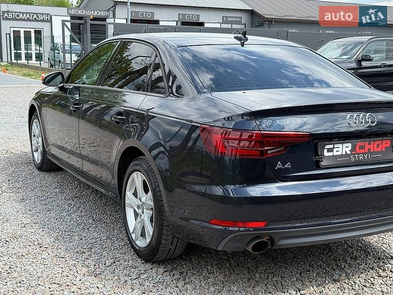 Седан Audi A4 2018 в Стрые