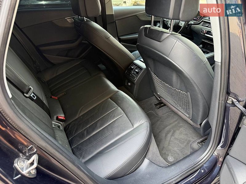Седан Audi A4 2018 в Стрые
