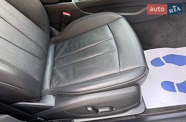 Седан Audi A4 2018 в Стрые