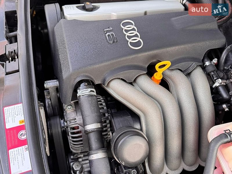 Седан Audi A4 2004 в Калиновке