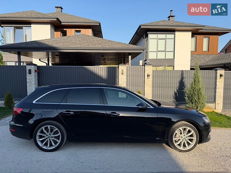 Универсал Audi A4 2016 в Киеве